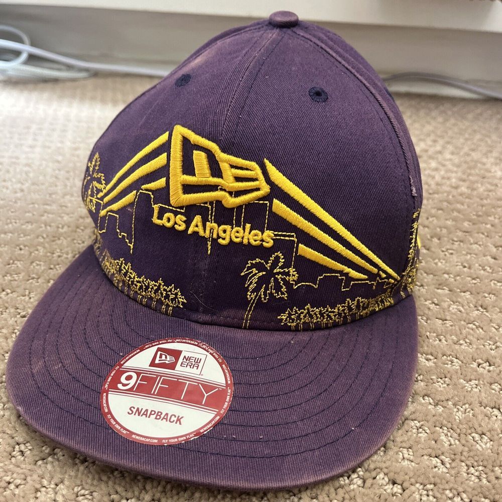 Los Angeles Lakers‎ New Era Purple/Gold Skyline Rare 9FIFTY Snapback Hat